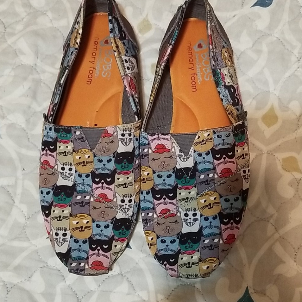 Women's Cat Bob's
